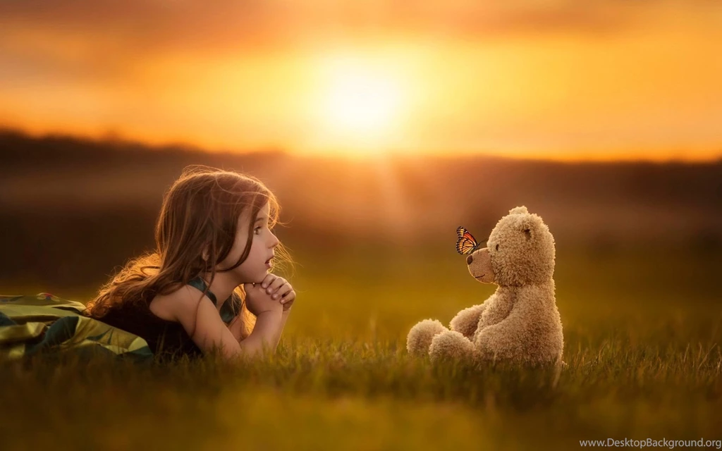 Cute Girl With Teddy Bear Cute Wallpapers Download Desktop
