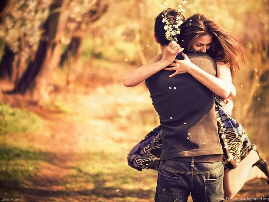 Romantic Love HD Wallpapers Huge hug.jpg
