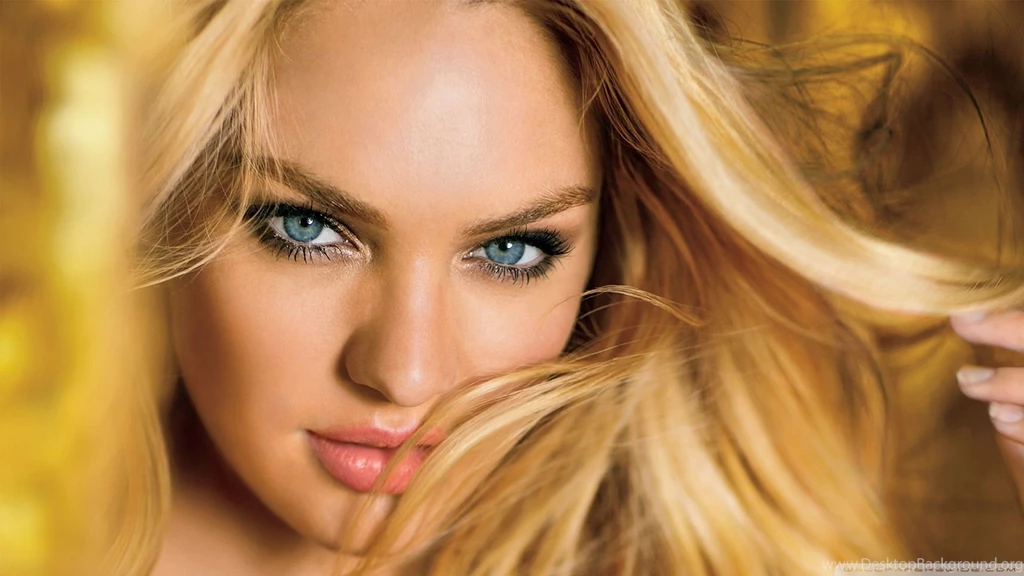 Triangle 2 wallpaper 2560x1600