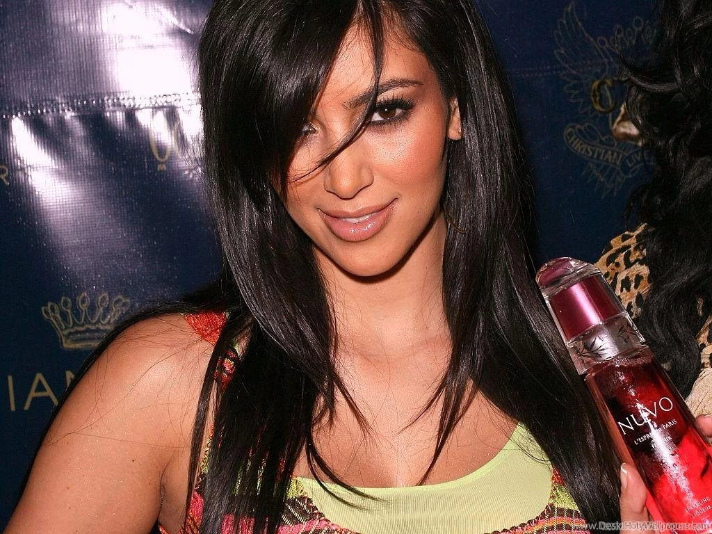 Kim Kardashian Glamorous Wallpapers ~ Fun Hungama