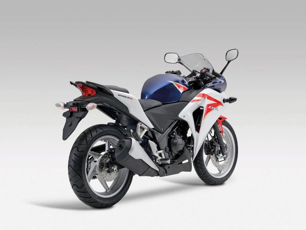 Wallpapers: Honda CBR 250R Bike Wallpapers