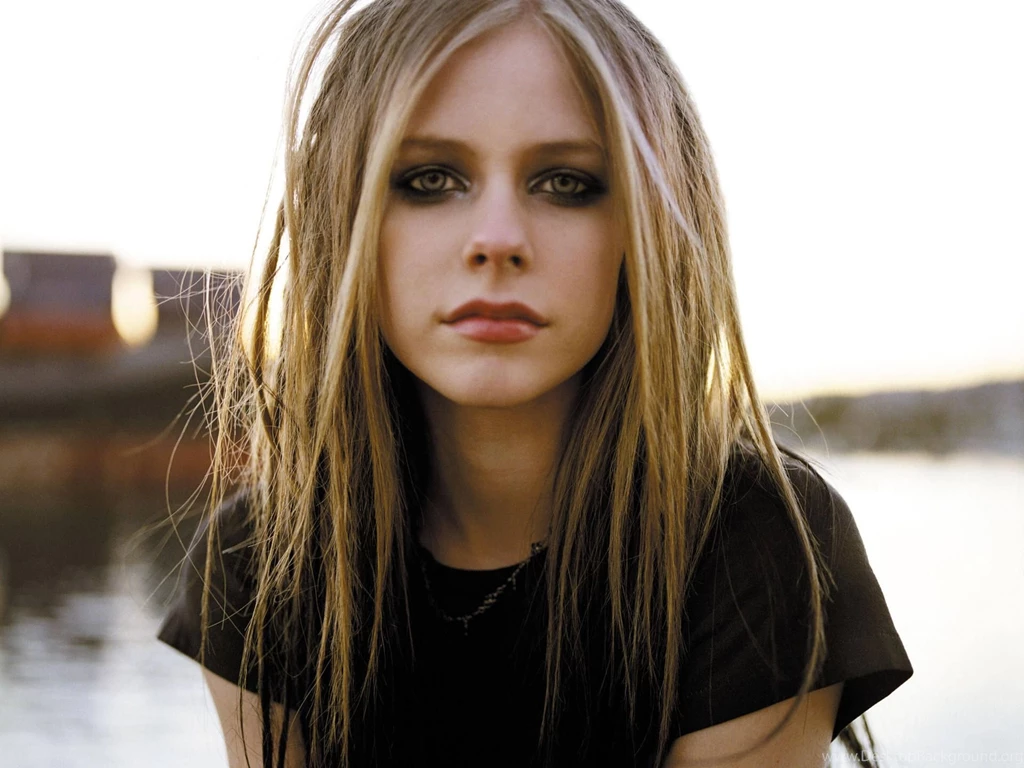 Hot avril lavigne celebrity wallpaper 8.jpg