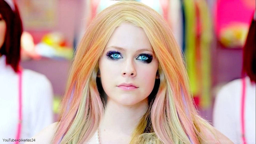 Avril Lavigne Wallpapers Hallo Kitty By PikerFAN On DeviantArt