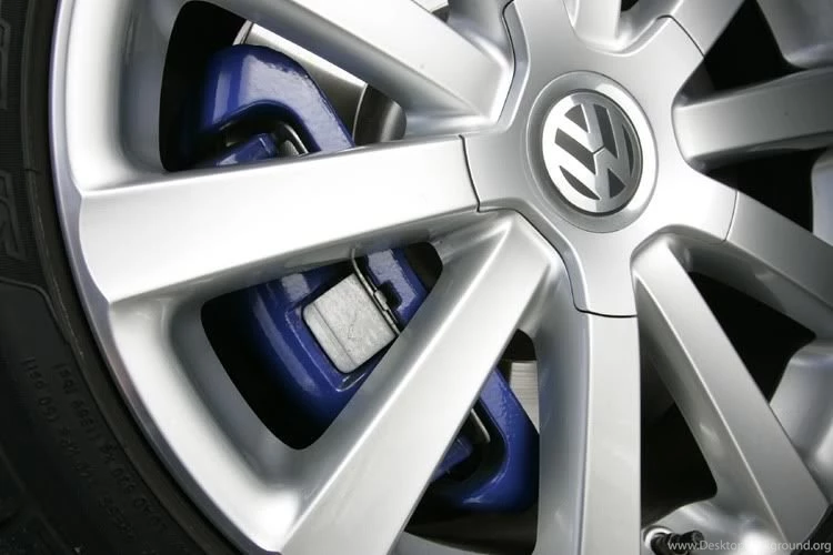 VWVortex.com   R32 Wallpaper?