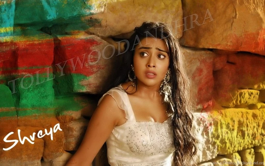 Shreya Desktop Wallpaper,Telugu Actress Shreya Innocent Wallpapers
