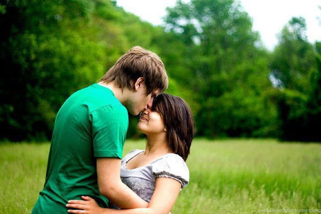 Cute couple hugging HD wallpapers.jpg