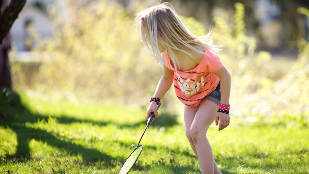 Download Wallpapers 3840x2160 Child, Girl, Badminton, Racket 4K ...