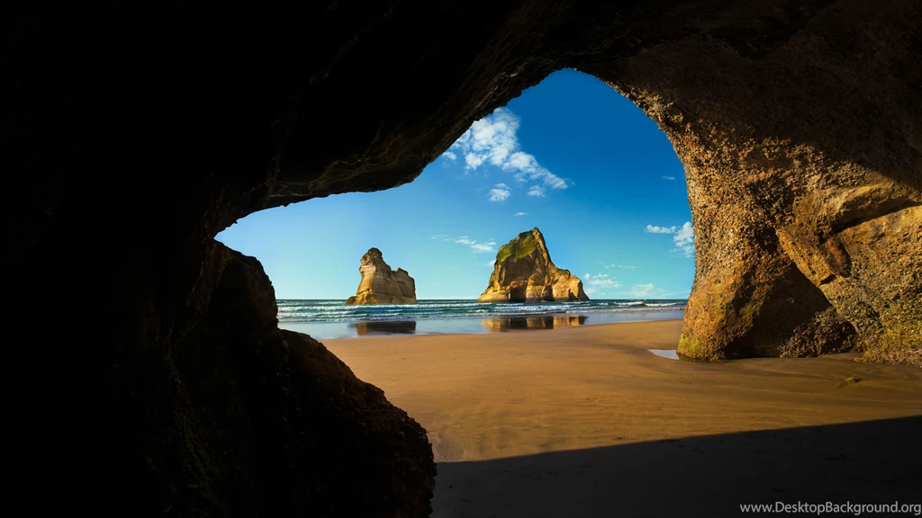 Download The Stock Windows 10 Wallpapers For Your Tablet Or ...