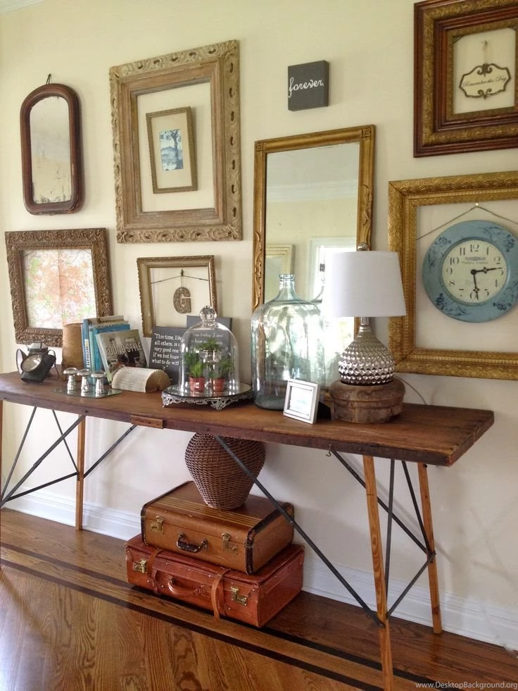 Vintage Wallpapers Table