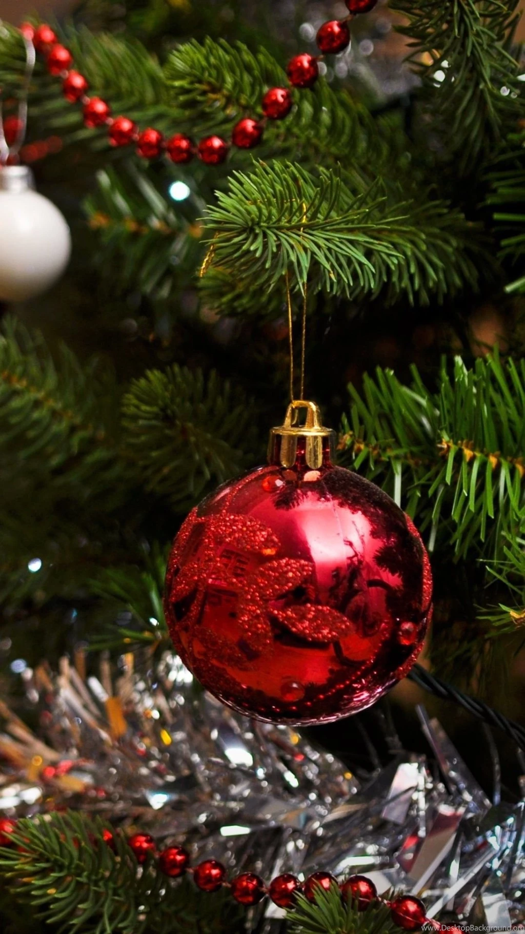 Red Christmas Globe Mobile Wallpapers 3547
