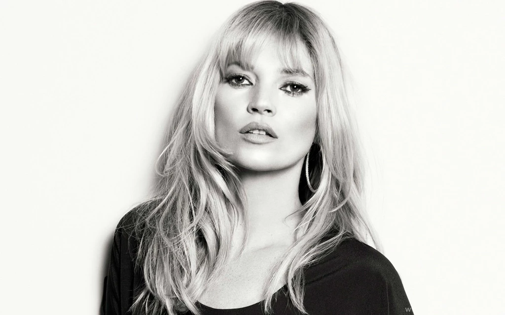 Kate moss black and white images wide.jpg