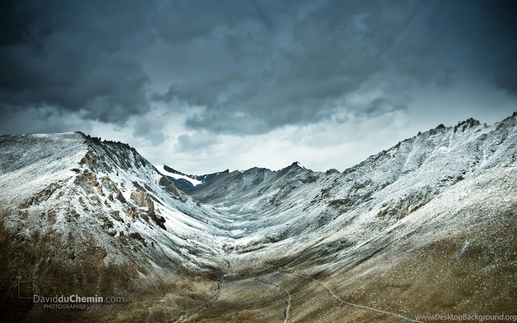 October 2010 Wallpapers