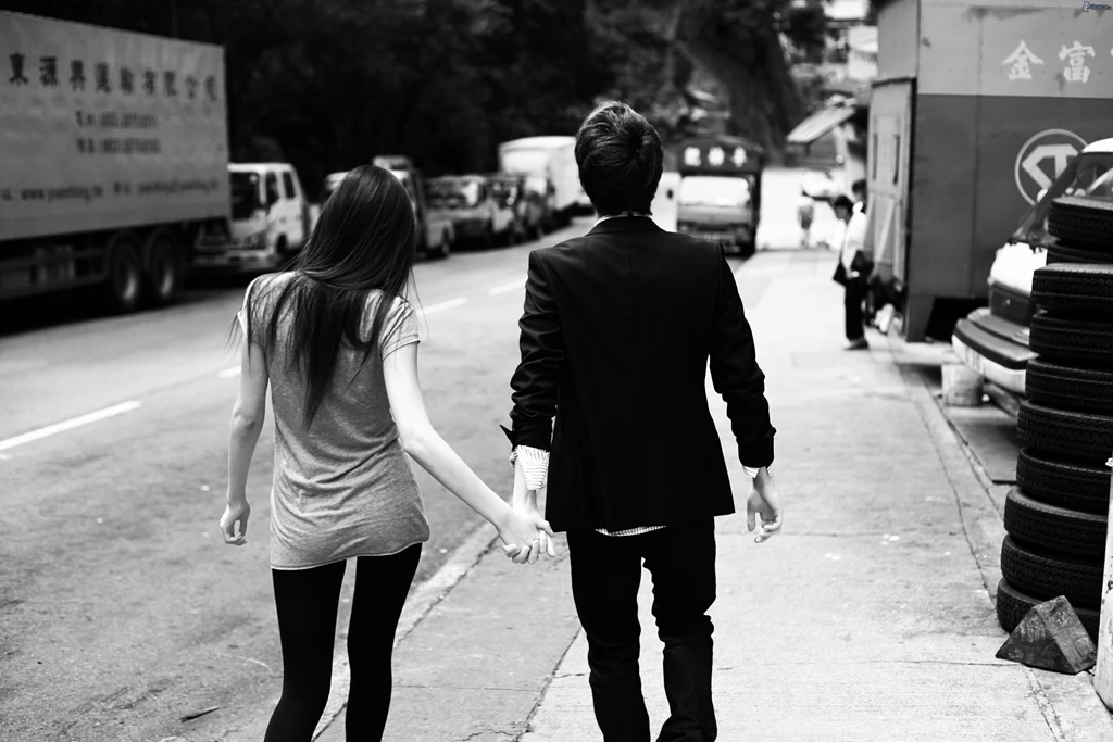 Best Love Couple HD Image Black White.jpg