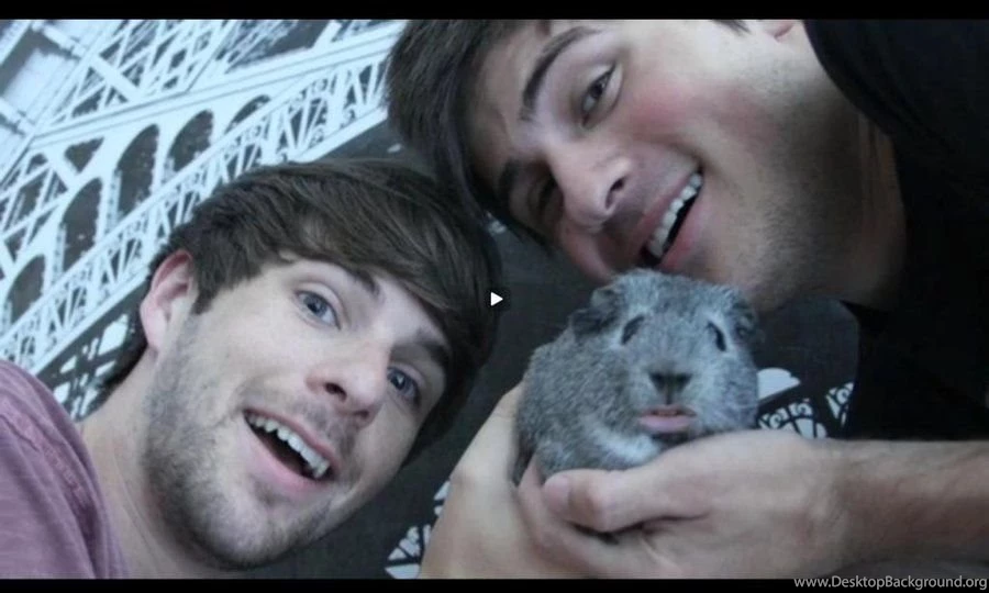 SMOSH: Ian Hecox Wallpapers By IRITS On DeviantArt