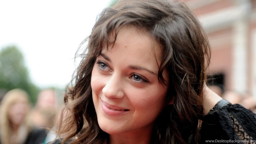 Hot HD Marion Cotillard Wallpapers
