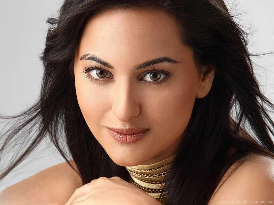 Sonakshi Sinha Close Up HD Wallpaper• PoPoPics.com