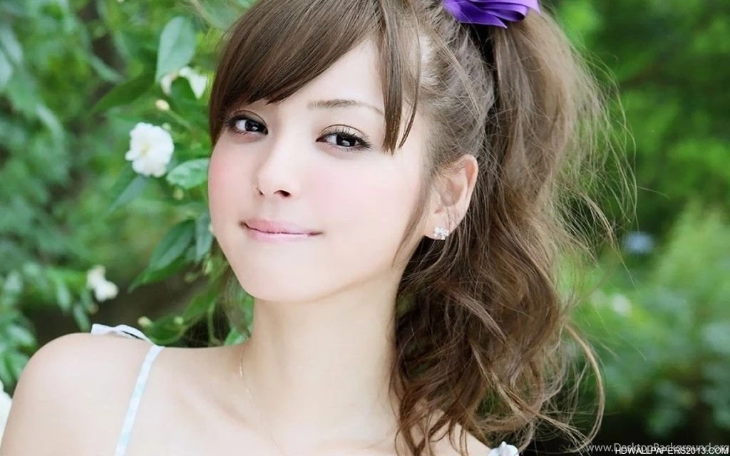 High Resolution Wallpapers Girls Free Downloads 1024x640.jpg