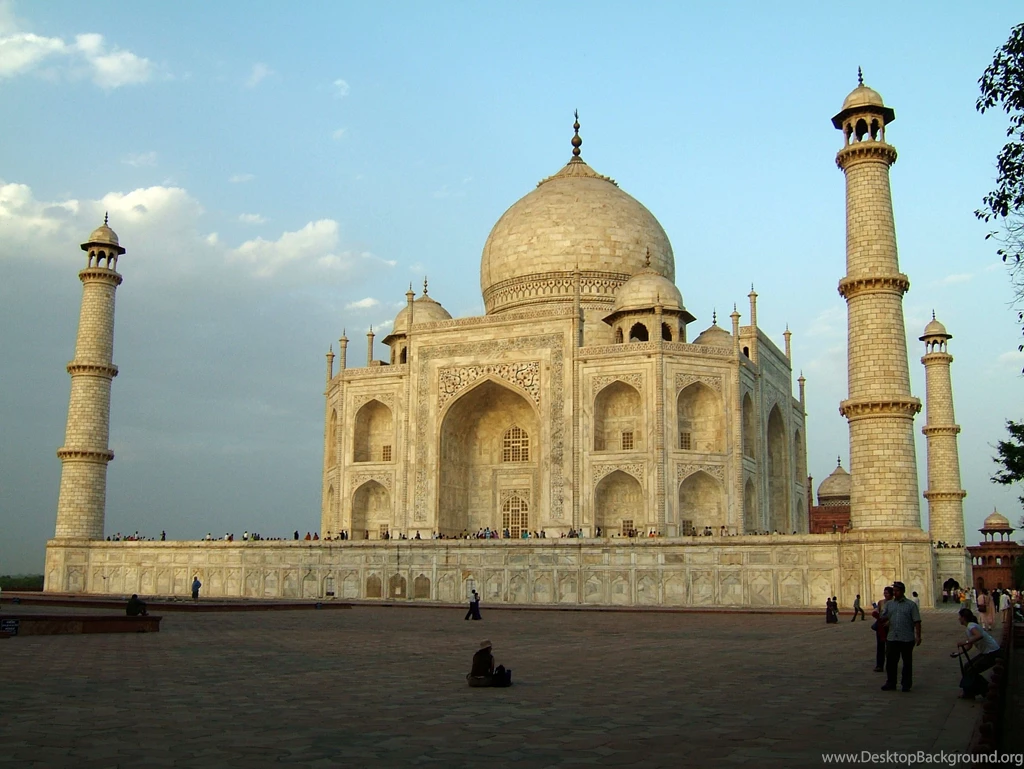 Indian Wonder Taj Mahal Wide Photo