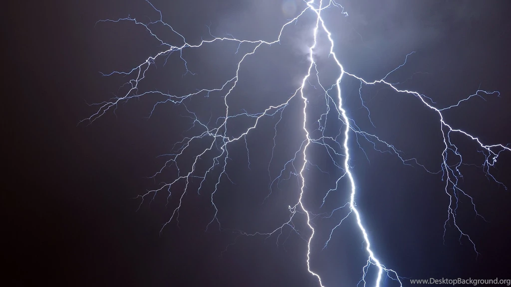 2560x1440 Lightning At Night Wallpapers