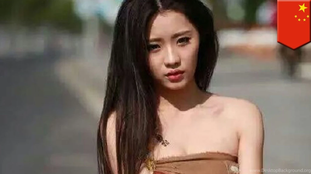 Auto Shanghai: Chinese Models Protest Car Show Ban Dressed As ...