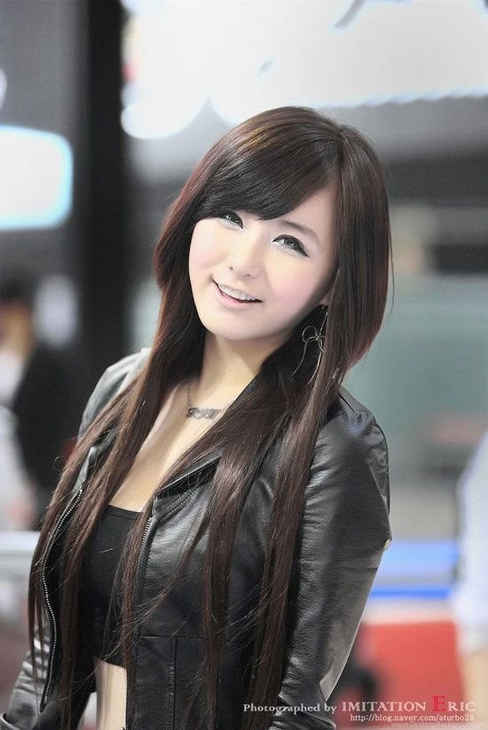 Entert4inment: Ryu Ji Hye At Seoul Motor Show 2011