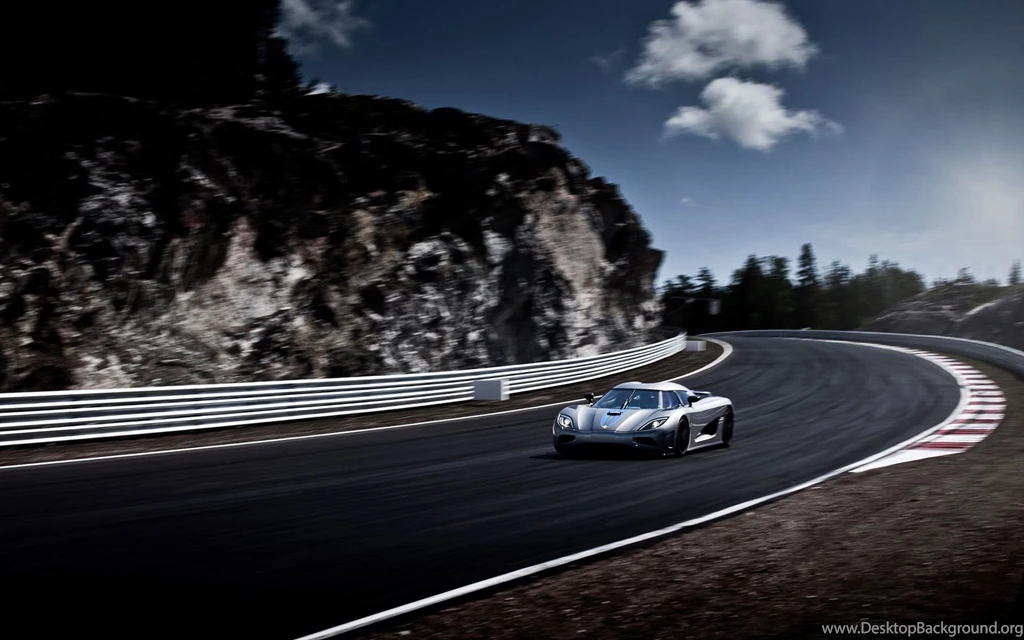 2013 Koenigsegg Agera Motion 1 1920x1200 Wallpapers