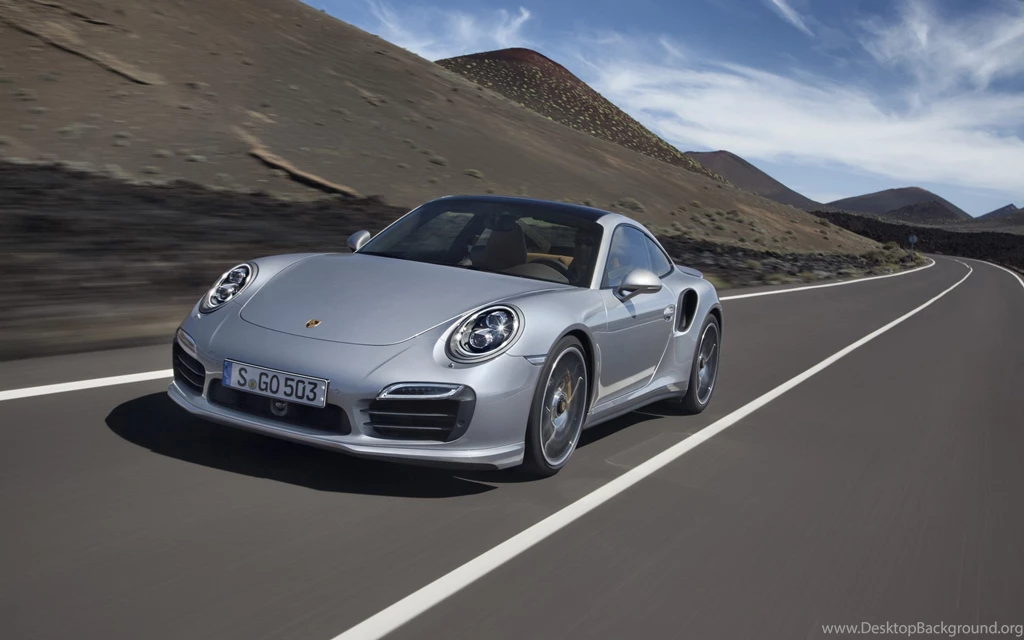 2013 Porsche 911 Turbo Motion Front Angle Wallpapers