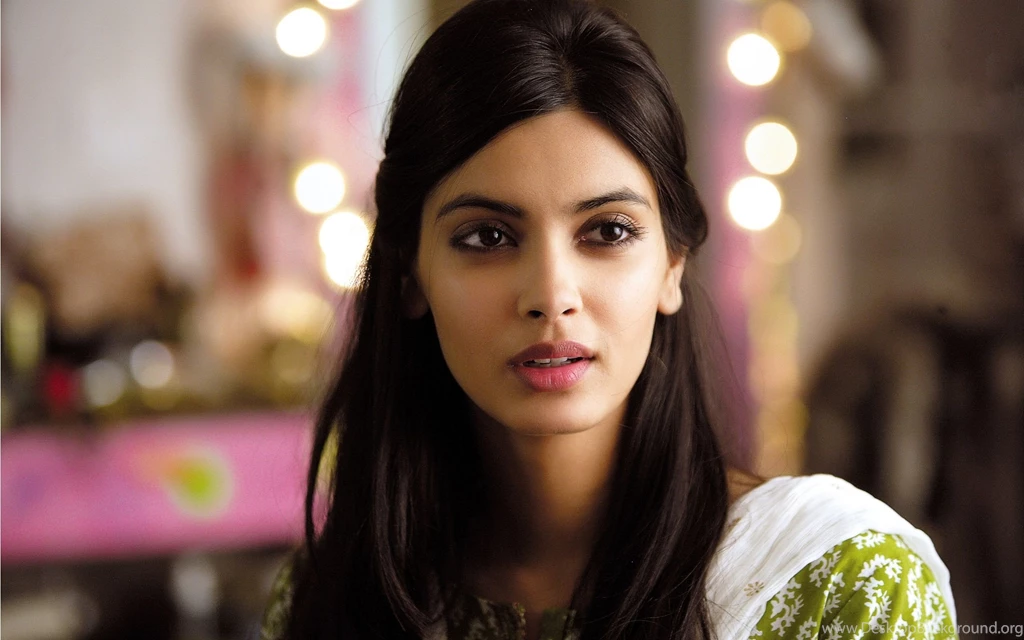 Diana Penty Bollywood Actress Wide Monitor 4K Wallpapers