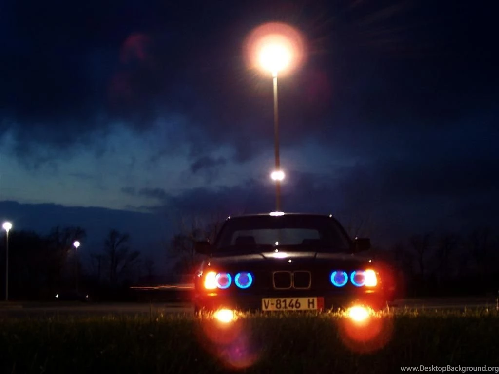 BMW 5 SERIES WALLPAPER   (