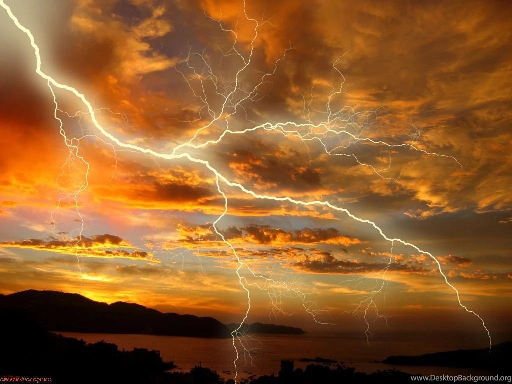 Thunderstorms And Lightning   Wallpaper.