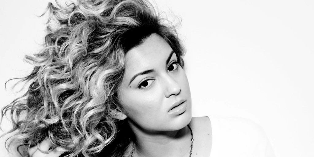 Tori Kelly Backgrounds 6095 2000x1000 Px ~ WallpaperFort.com