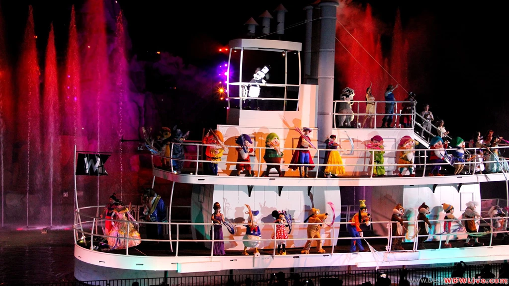 Fantasmic!: Steamboat Willie And Friends In The Fantasmic Grand ...