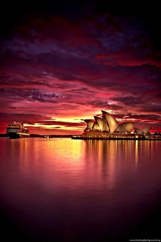 30 Cool And High Quality iPhone 4 Wallpapers