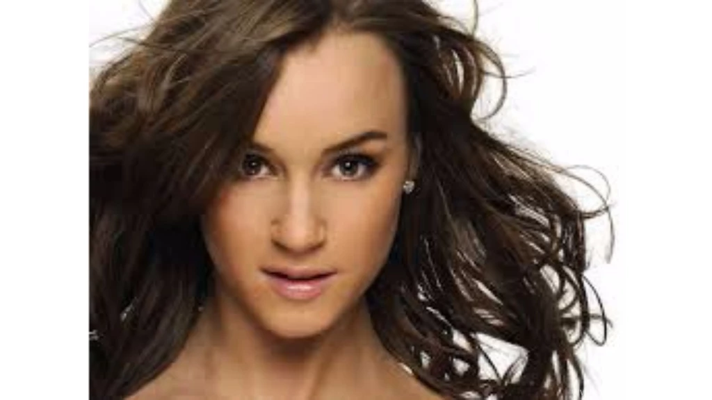 Hot 4K Rosie Jones Wallpapers