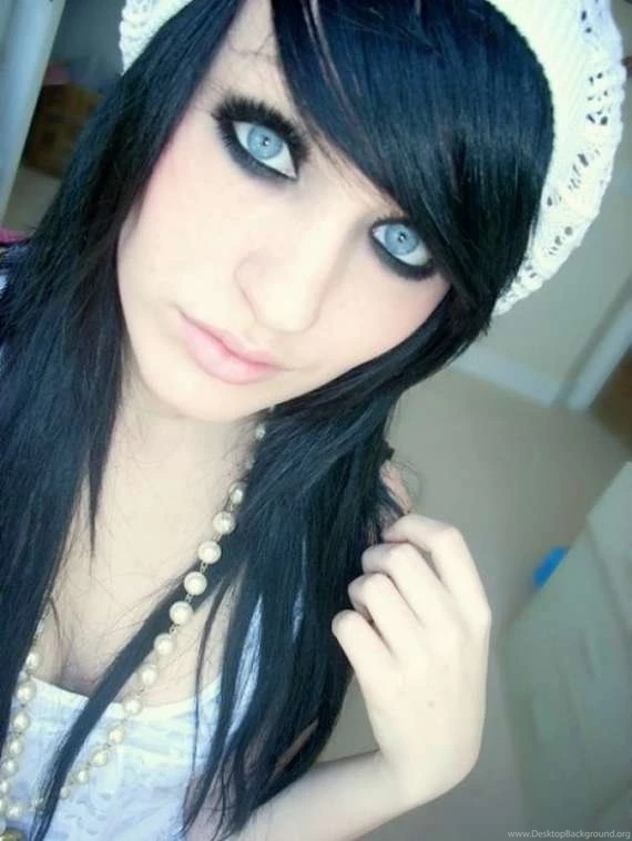 25 Cute And Cool Emo Pictures For Girls