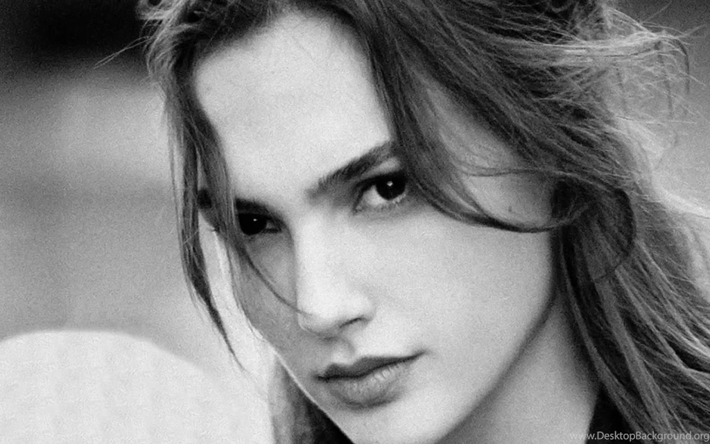 Gal gadot black and white 1920x1200.jpg
