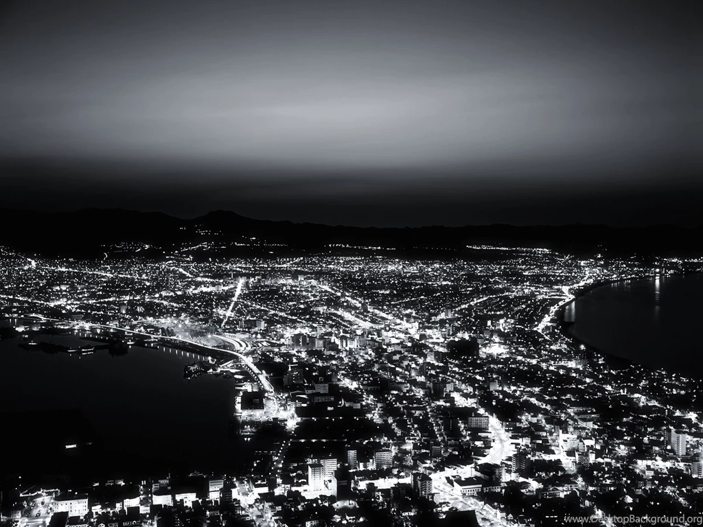 Black And White City Wallpaper.jpg