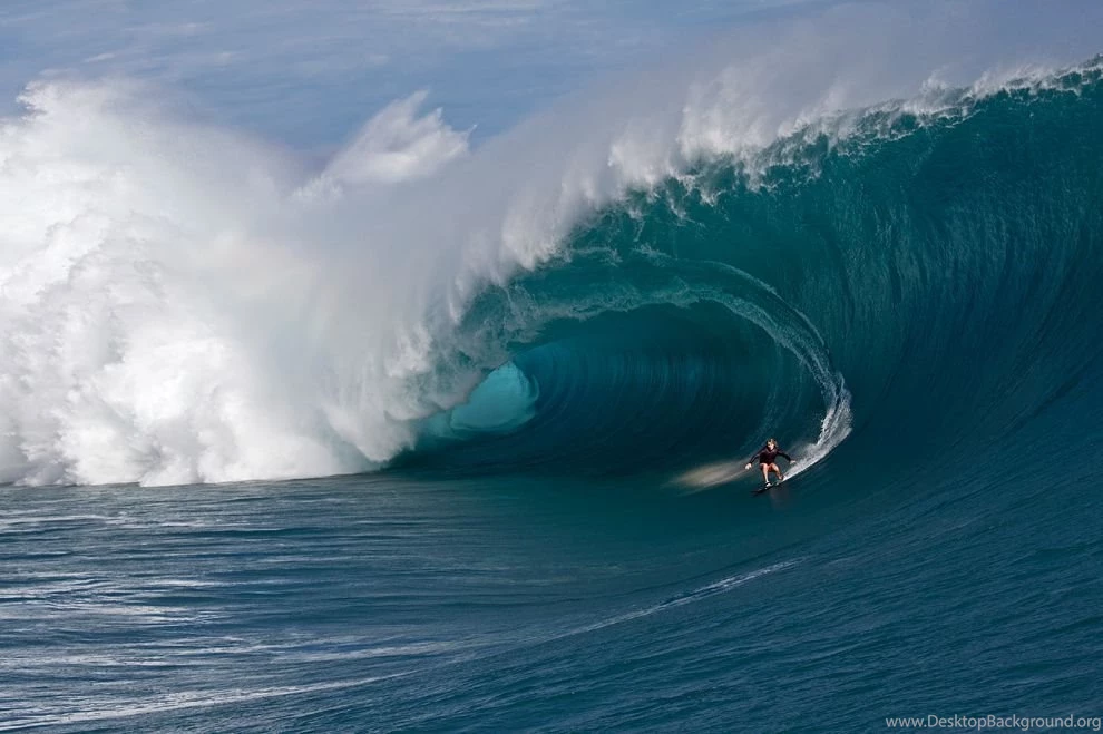 Mark healey tahiti_67647_990x742.jpg