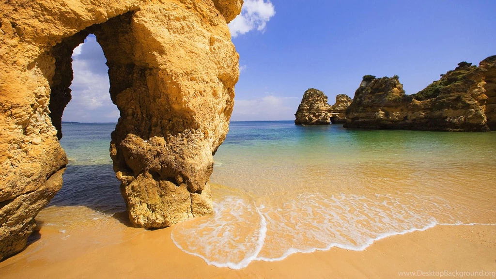 Rocky Beach Door Wallpapers