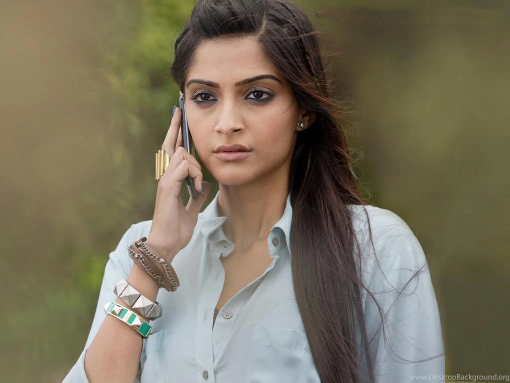 Sonam Kapoor 1080p Hd Wallpapers Wallpaperss HD