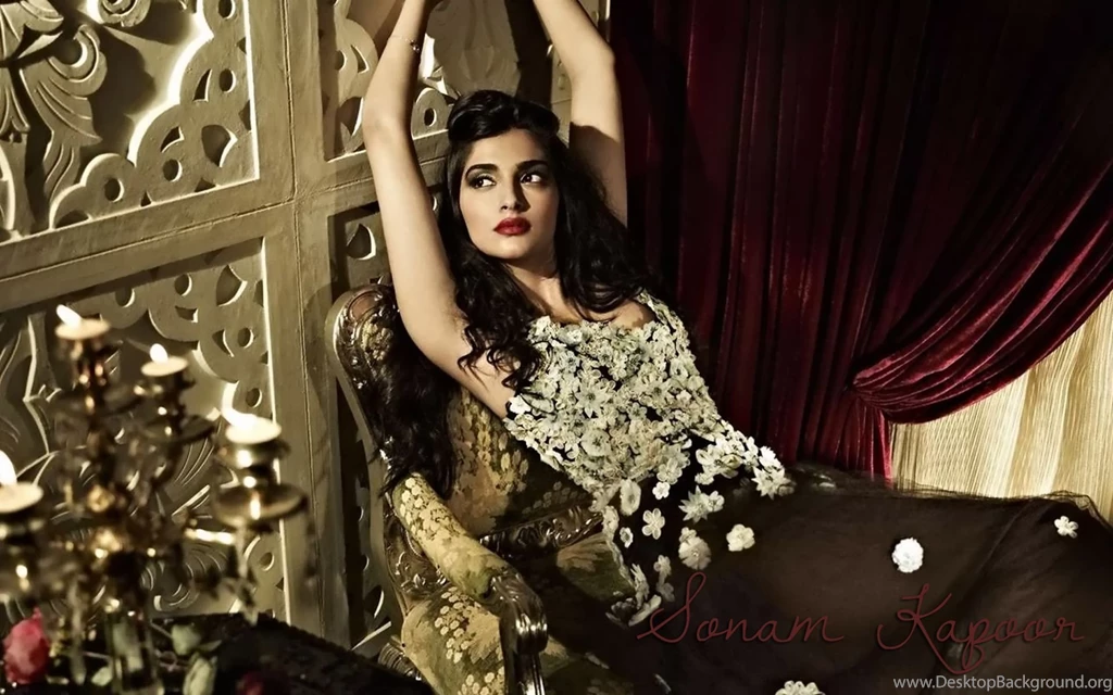 Sonam Kapoor HD Wallpaper 2