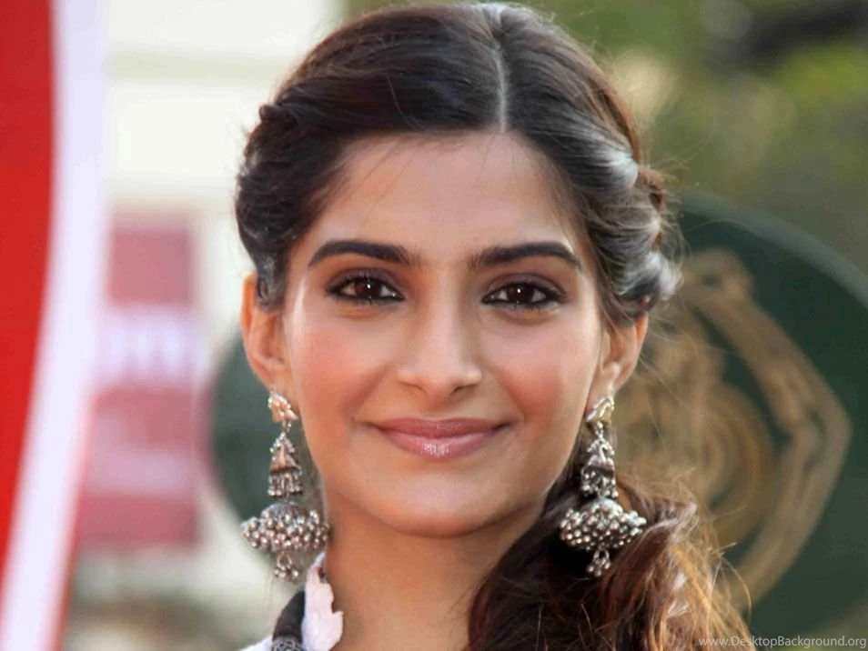 Sonam Kapoor Photos