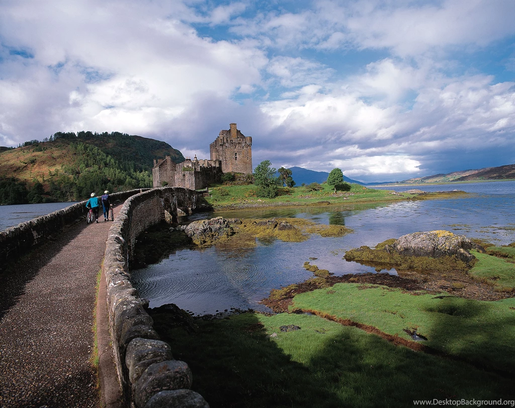 Caledoniatopia: A Lovely Photo Of Eilean Donan Castle In The ...