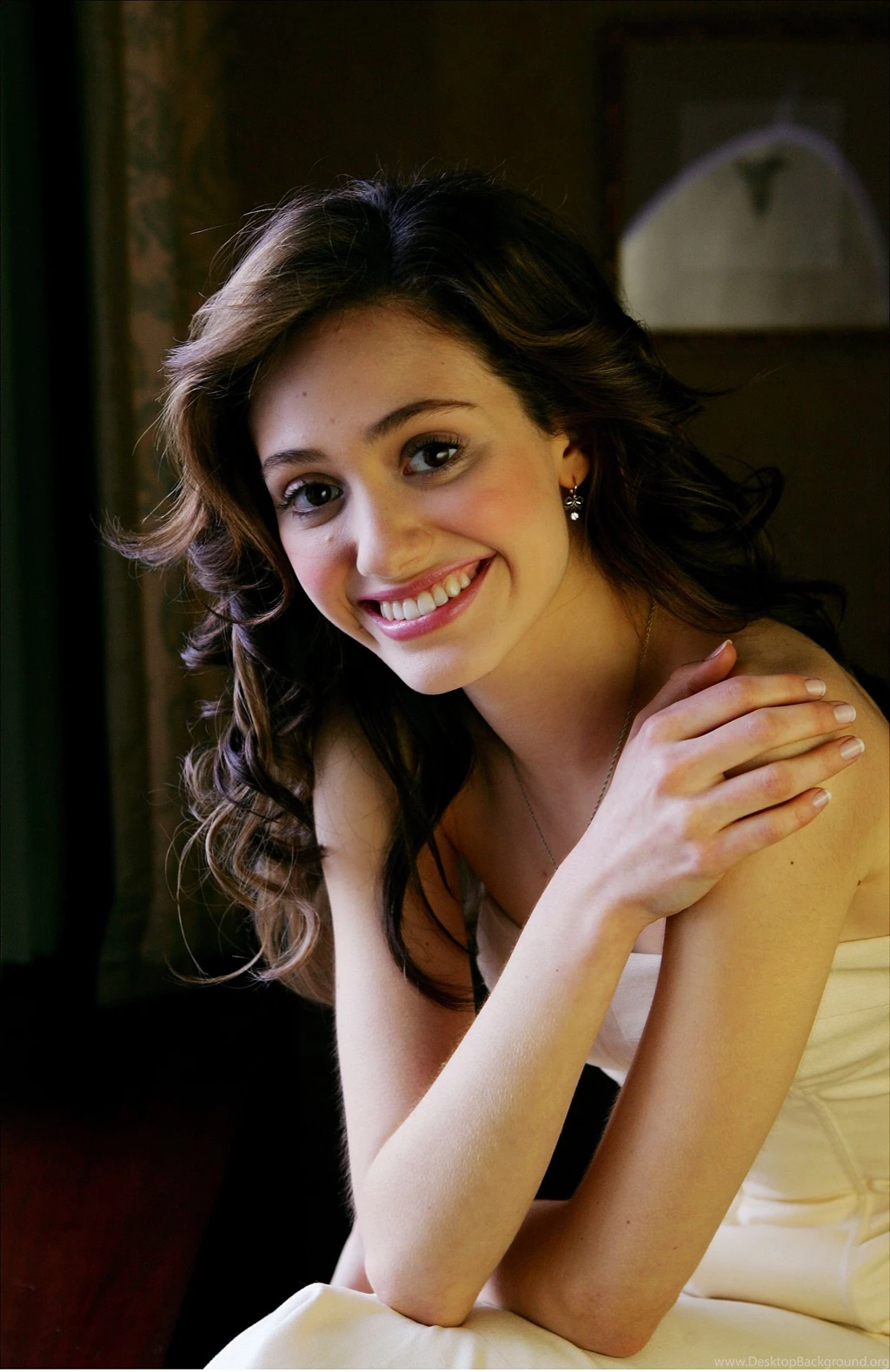 Iphone Emmy Rossum Wallpapers