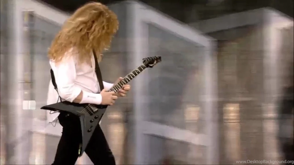 Dave Mustaine Tapping Hook In Mouth (The Big 4 In Sofia 2010 ...
