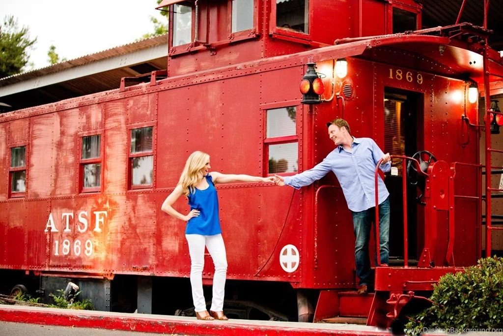 Couple Love Train Red HD Wallpapers   New HD Wallpapers
