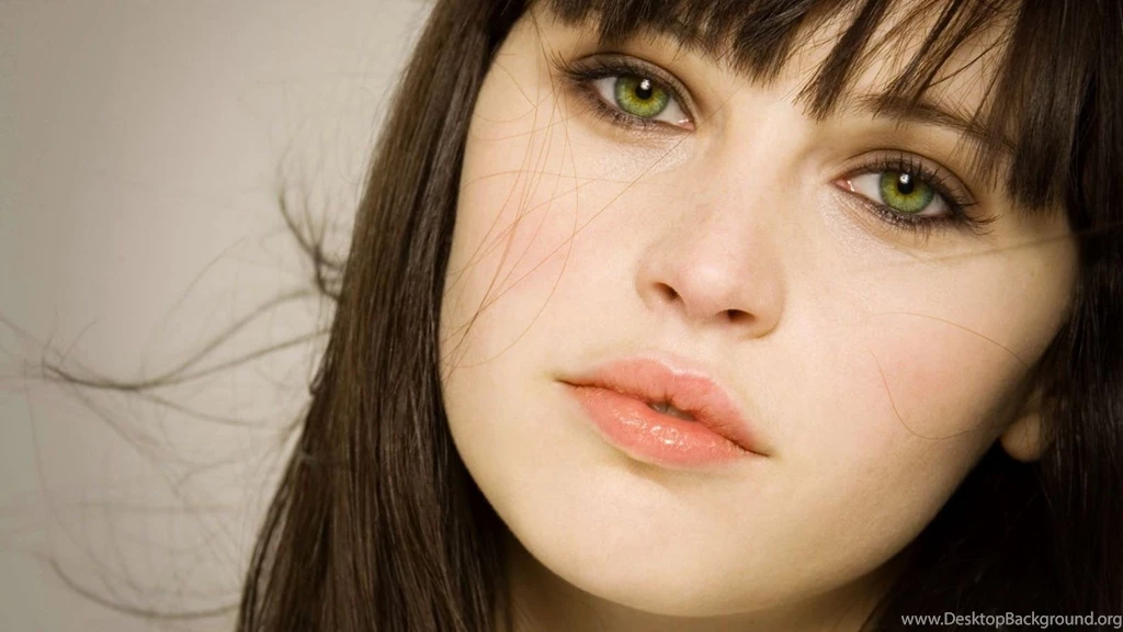 Flawless And Beautiful: Fabulously Beautiful Actress Felicity Jones