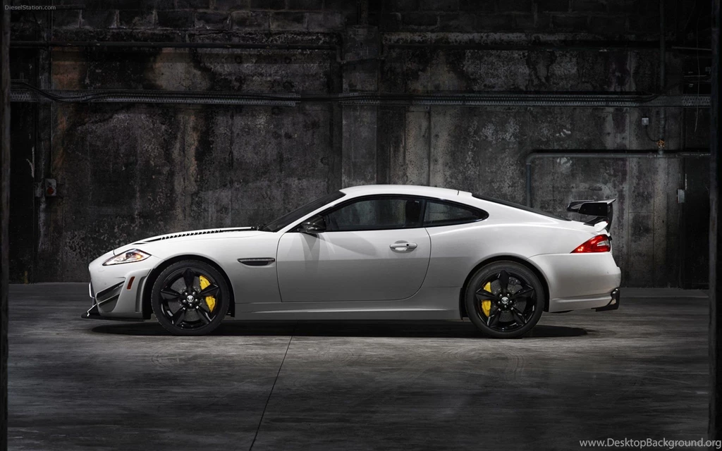Full HD Jaguar XKR Wallpapers
