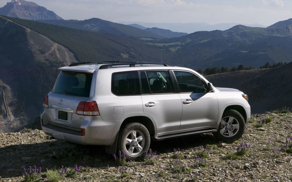 Toyota Land Cruiser V8 4WD   Free Widescreen Wallpapers / Desktop ...