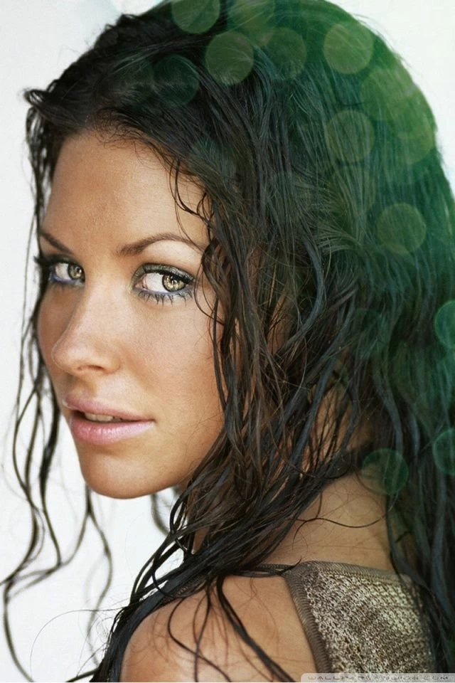 Evangeline Lilly Portrait HD Desktop Wallpapers : Fullscreen : Mobile